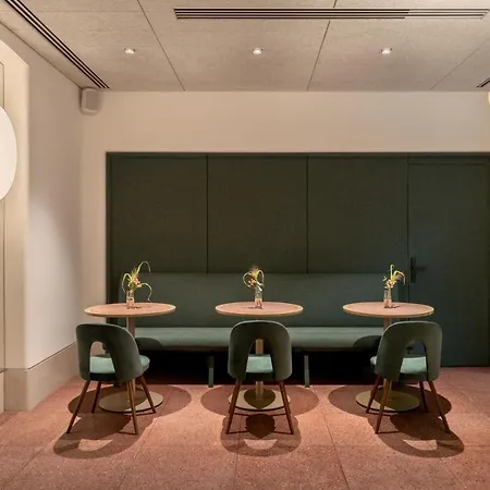 Sophia Hotel *